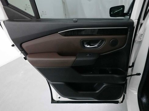 Used 2025 Honda Pilot Elite image 24