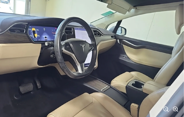 Used 2016 Tesla Model X 90D AWD/4WD image 3