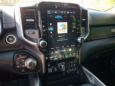 Used 2023 RAM 1500 Laramie AWD/4WD image 16