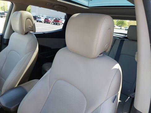 Used 2017 Hyundai Santa Fe Sport w/ 2.4L Tech Package 04 image 19