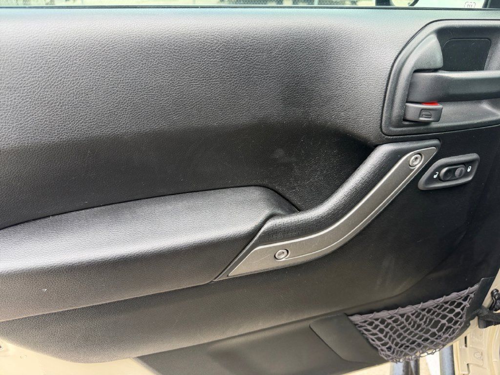 Used 2018 Jeep Wrangler Unlimited Sport S AWD/4WD image 11