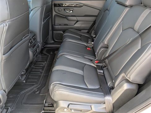 New 2025 Honda Pilot Touring image 31