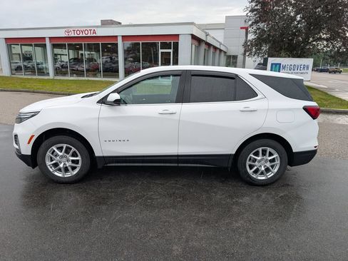Used 2022 Chevrolet Equinox LT AWD/4WD image 2