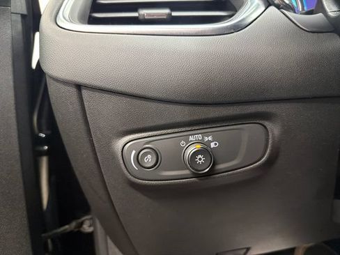 Used 2022 Chevrolet Equinox LT FWD image 25