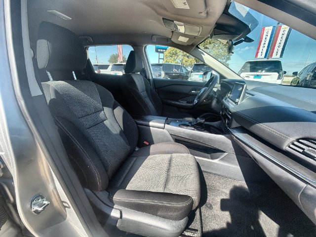 Used 2024 Nissan Rogue SV FWD image 27