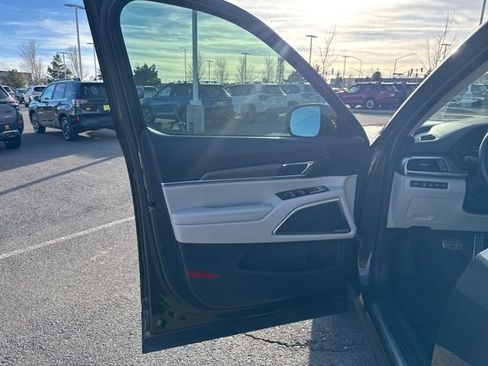 Used 2021 Kia Telluride SX w/ SX Prestige Package image 11