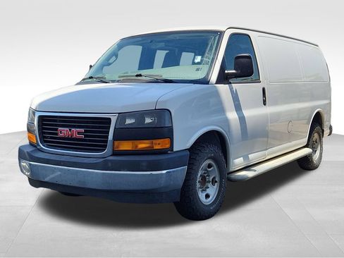 Used 2017 GMC Savana 2500 RWD image 4