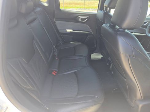Used 2024 Jeep Compass Latitude AWD/4WD image 22