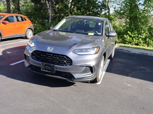 Used 2024 Honda HR-V LX image 3