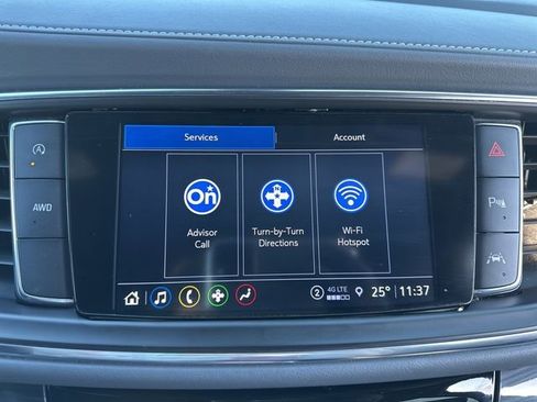 Used 2022 Buick Enclave Essence image 17