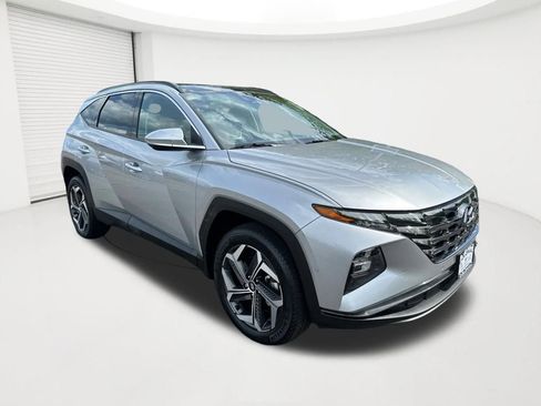 Certified 2023 Hyundai Tucson Limited AWD/4WD image 3