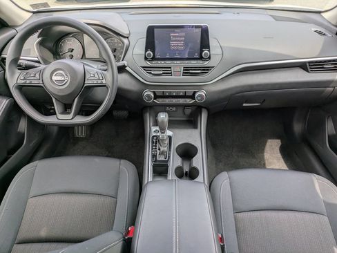 Certified 2025 Nissan Altima 2.5 S FWD image 15