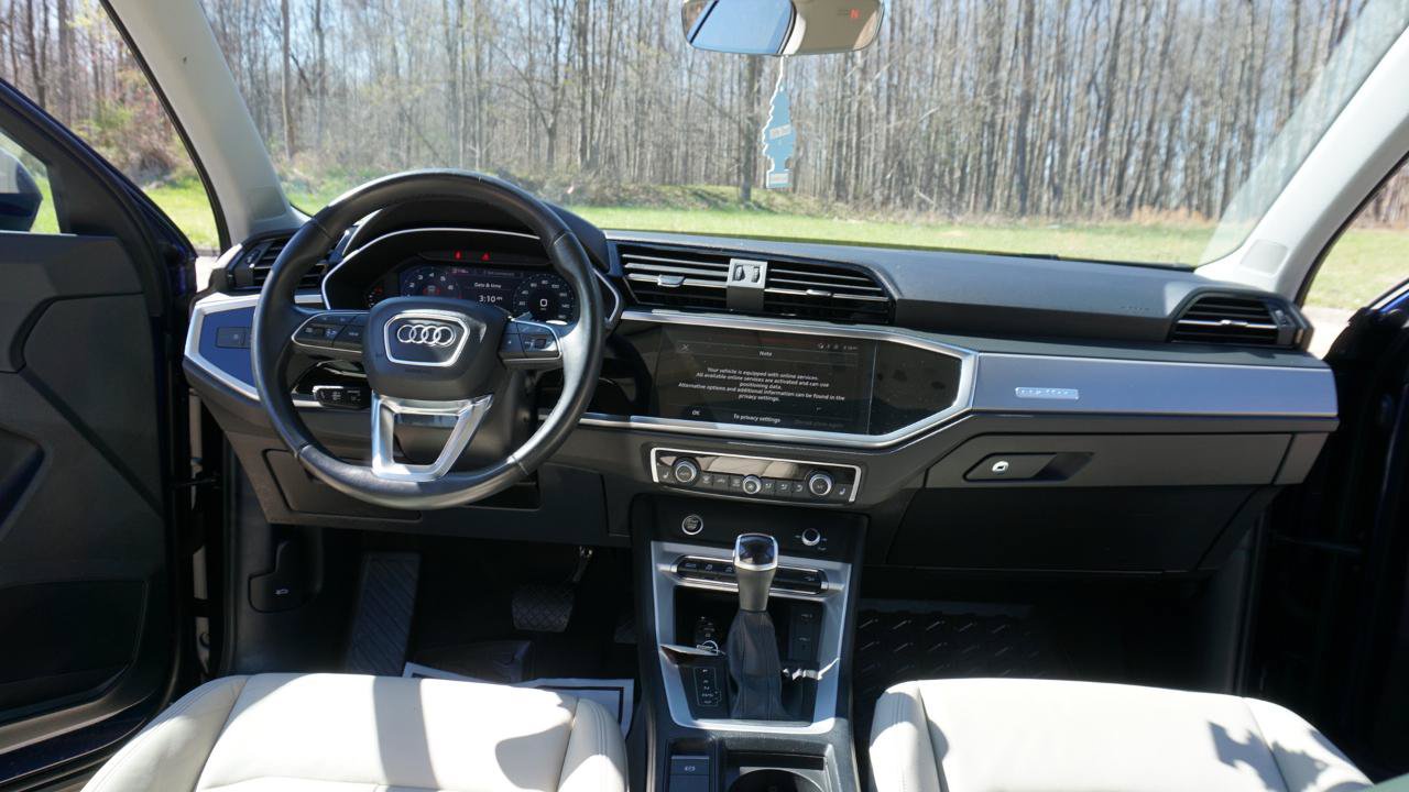 Used 2023 Audi Q3 2.0T Premium Plus w/ Premium Plus Package AWD/4WD image 17