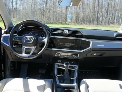 Used 2023 Audi Q3 2.0T Premium Plus w/ Premium Plus Package image 17