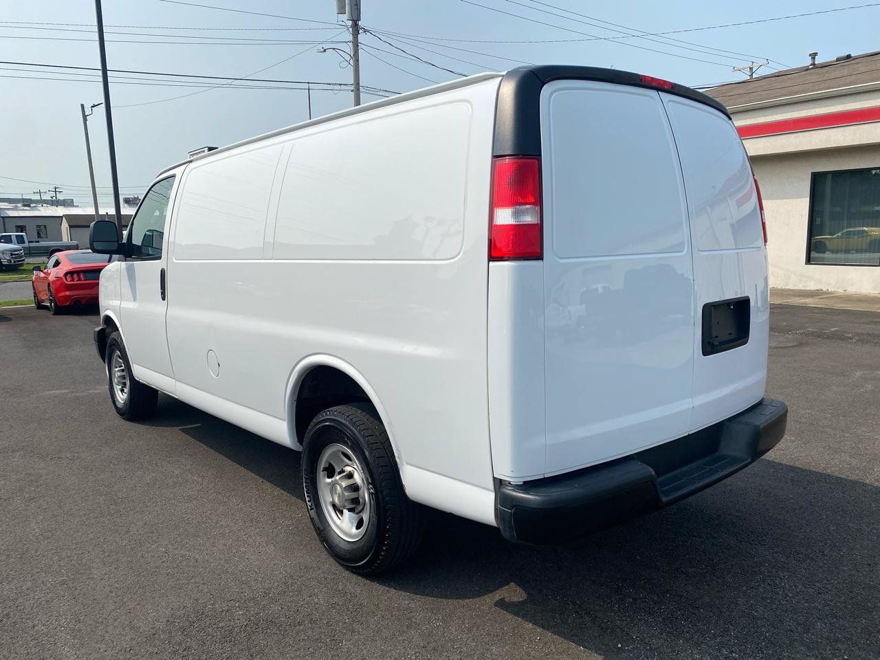 Used 2020 Chevrolet Express 2500 w/ Driver Convenience Package RWD image 12