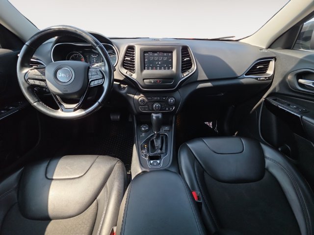 Used 2020 Jeep Cherokee Latitude Plus AWD/4WD image 10