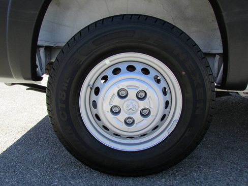 Used 2026 RAM ProMaster 2500 w/ Convenience Group FWD image 11
