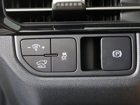 Certified 2026 Kia Sportage EX w/ EX Panorama Roof Package image 23