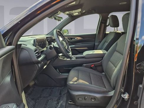 Used 2026 Chevrolet Traverse LT w/ Enhanced Driving Package AWD/4WD image 10