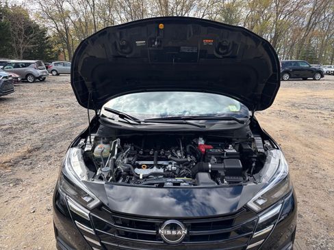 Used 2025 Nissan Versa SV image 33