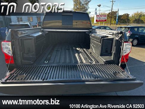 Used 2016 Nissan Titan Platinum Reserve image 24