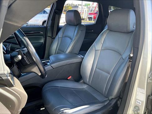 Used 2022 Buick Enclave Premium image 20