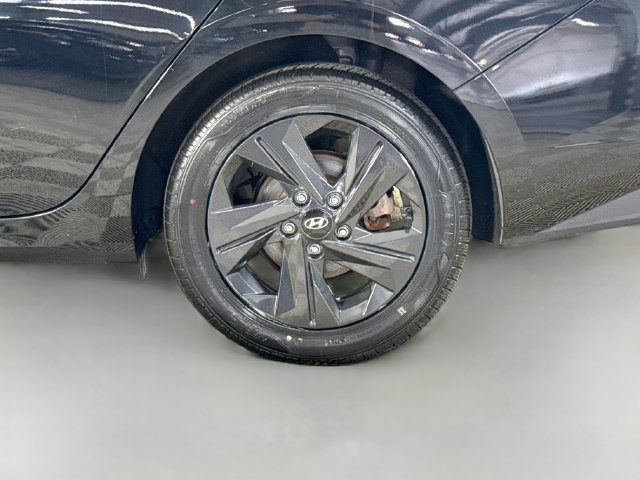 Used 2023 Hyundai Elantra SEL w/ Cargo Package FWD image 36