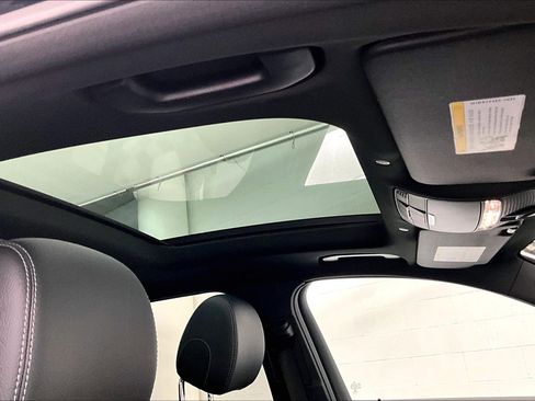 Used 2021 Mercedes-Benz GLC 300 image 28