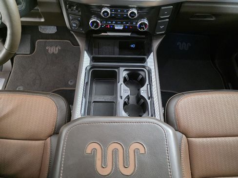 Used 2024 Ford F350 King Ranch w/ FX4 Off-Road Package image 36