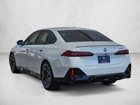 New 2027 BMW i5 eDrive40 w/ M Sport Package RWD image 7