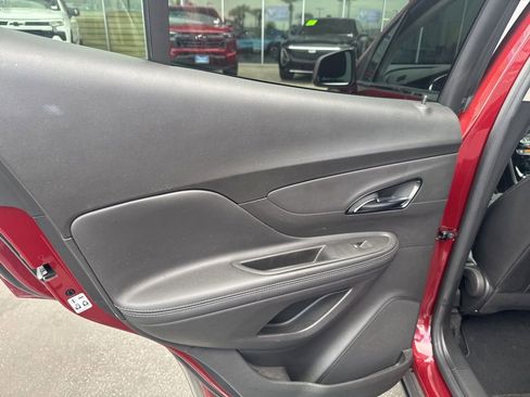 Used 2022 Buick Encore Preferred w/ Safety Package image 7