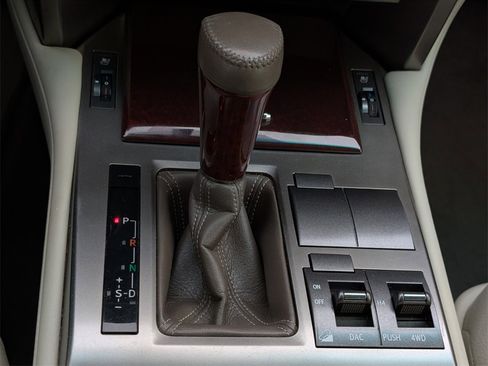 Used 2014 Lexus GX 460 image 24