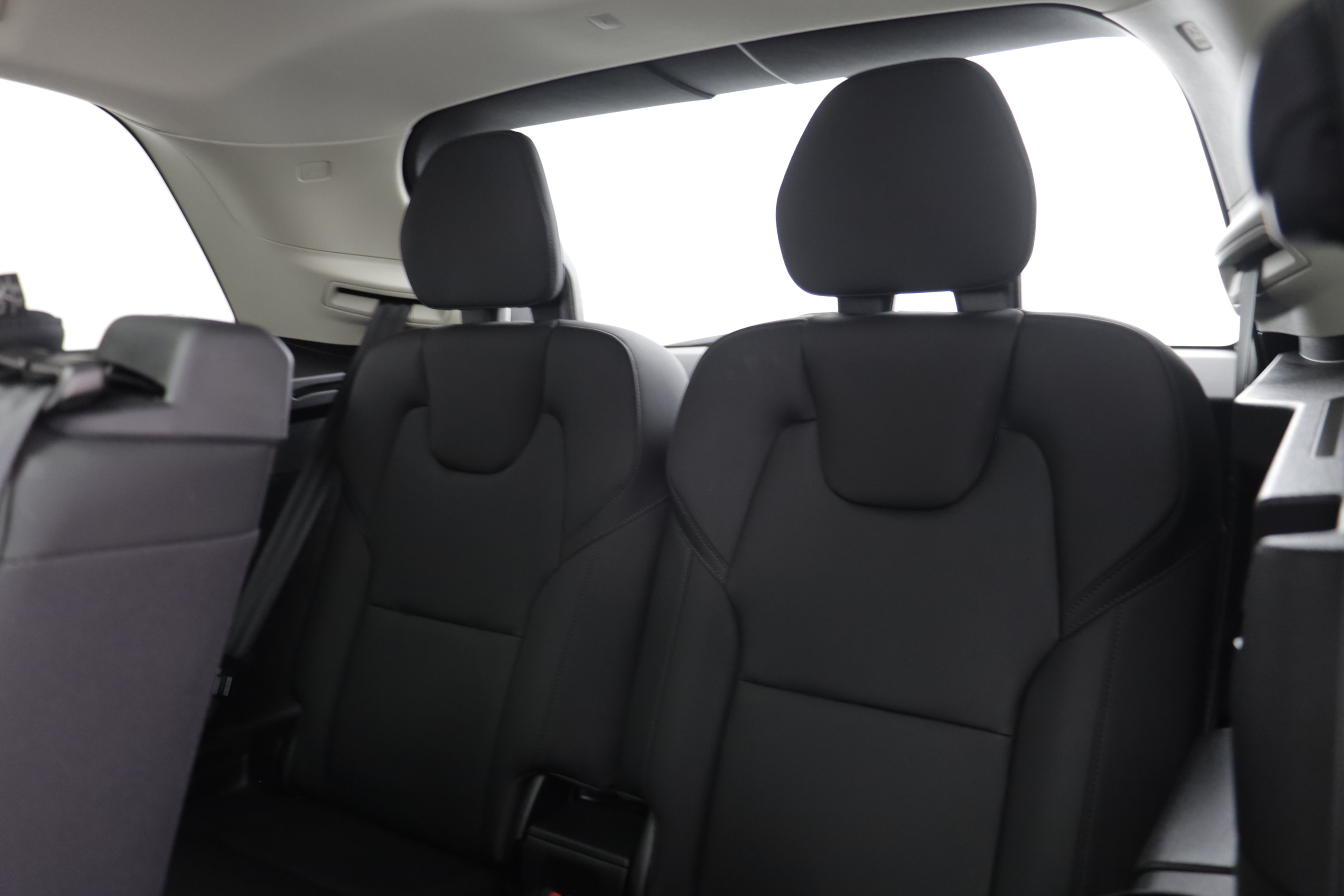 Used 2025 Volvo XC90 B5 Plus AWD/4WD image 14