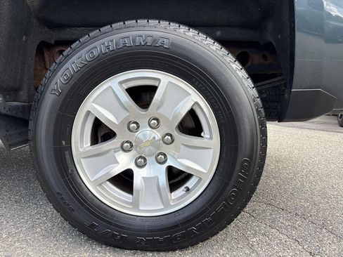 Used 2018 Chevrolet Silverado 1500 LT w/ All Star Edition AWD/4WD image 11
