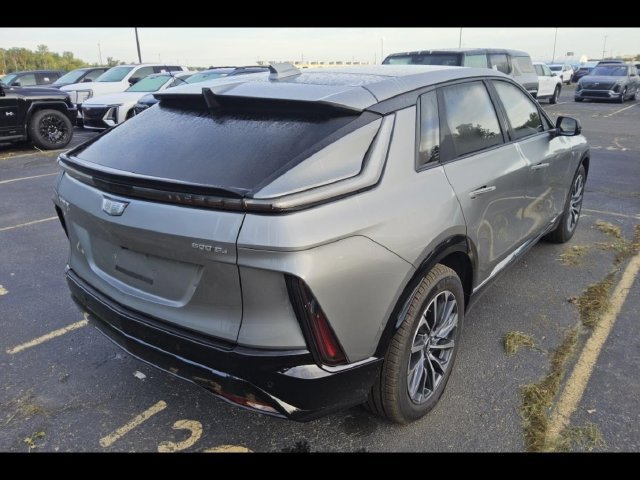 Used 2026 Cadillac Lyriq Sport AWD/4WD image 2