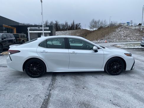 Used 2023 Toyota Camry XSE image 2