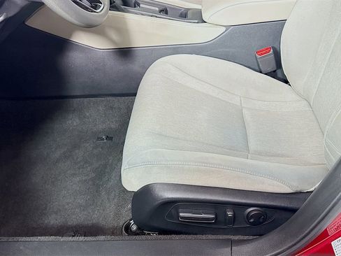 Certified 2023 Honda Accord EX image 17