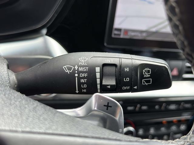 Used 2022 Kia Niro EX Premium FWD image 27