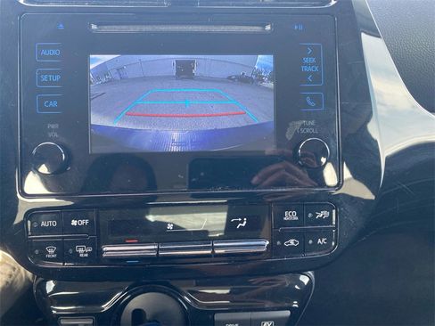 Used 2019 Toyota Prius LE image 28