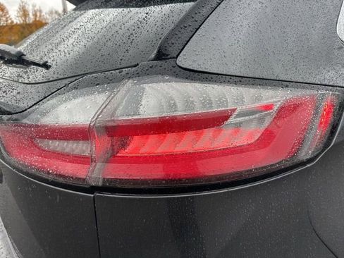 Used 2022 Ford Edge SEL image 12