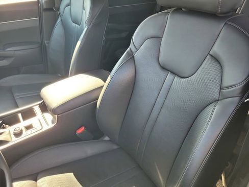 Used 2024 Kia Sorento X-Line EX image 11