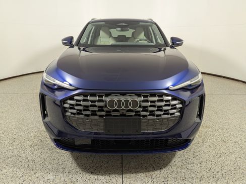 New 2025 Audi Q5 Prestige image 2
