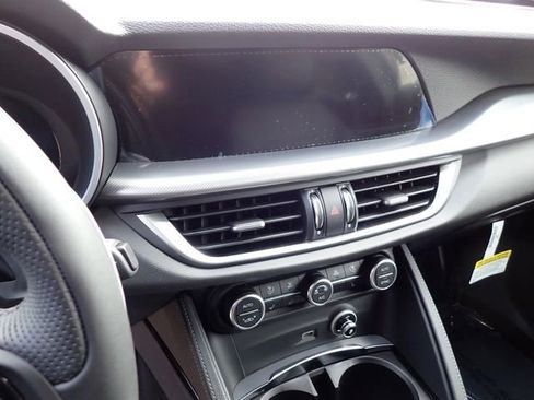 New 2025 Alfa Romeo Stelvio Sprint w/ Convenience Package image 18