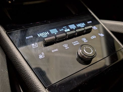 Certified 2024 Porsche Cayenne Coupe image 39