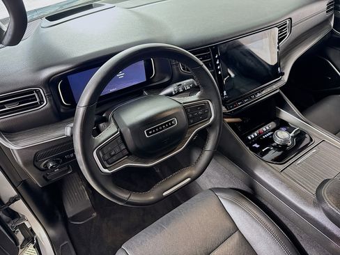 Used 2024 Jeep Wagoneer Series III image 12