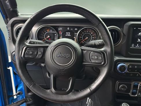 Used 2022 Jeep Wrangler Unlimited Sport AWD/4WD image 12