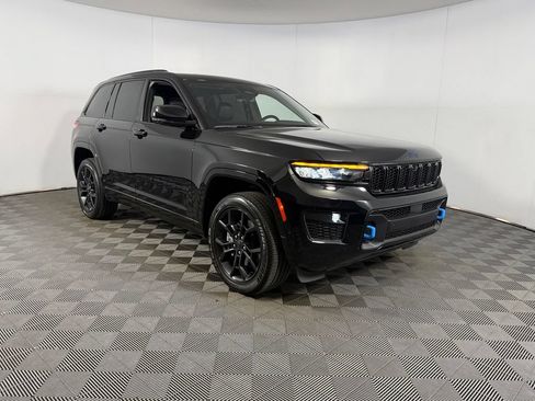 Used 2024 Jeep Grand Cherokee Limited 4xe AWD/4WD image 4