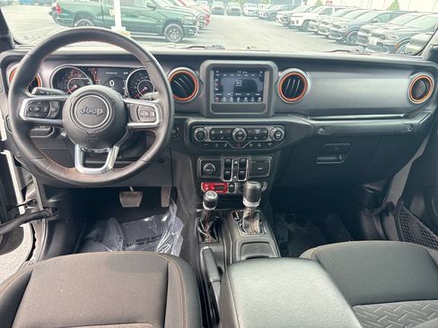 Used 2020 Jeep Gladiator Mojave w/ Cold Weather Group AWD/4WD image 14