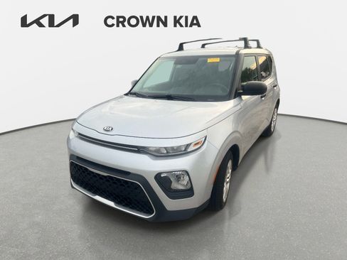 Used 2020 Kia Soul LX FWD image 2