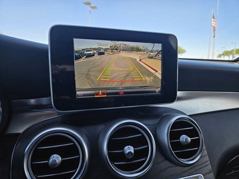 Used 2018 Mercedes-Benz GLC 300 4MATIC image 14